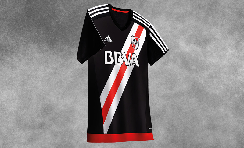 Adidas presenta la nueva camiseta alternativa de River Plate