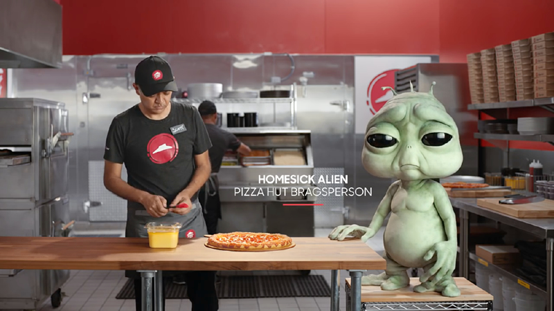 Droga5 hace llorar a un alien y consternar a un lisiado para vender pizzas