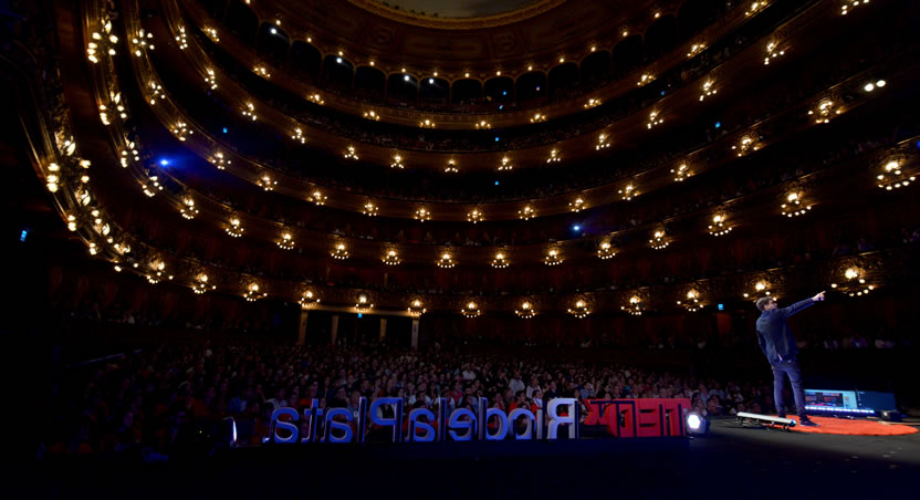 The Juju, Diego Scott y una charla TedxRíoDeLaPlata que hackea el algoritmo en el Teatro Colón