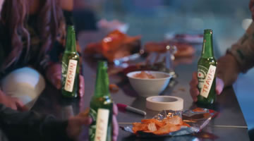 Cerveza Heineken y cómo disfrutar juntos manteniendo la distancia responsablemente