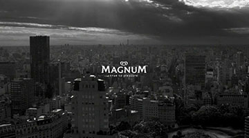Magnum impulsa a vivir el verano en invierno con la creatividad de LOLA MullenLowe y la dirección de Juan Cabral