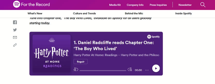Daniel Radcliffe lee Harry Potter y la Piedra Filosofal