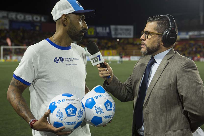BlueCross BlueShield creó un balón de fútbol para que los hombres hablen sobre sus bolas