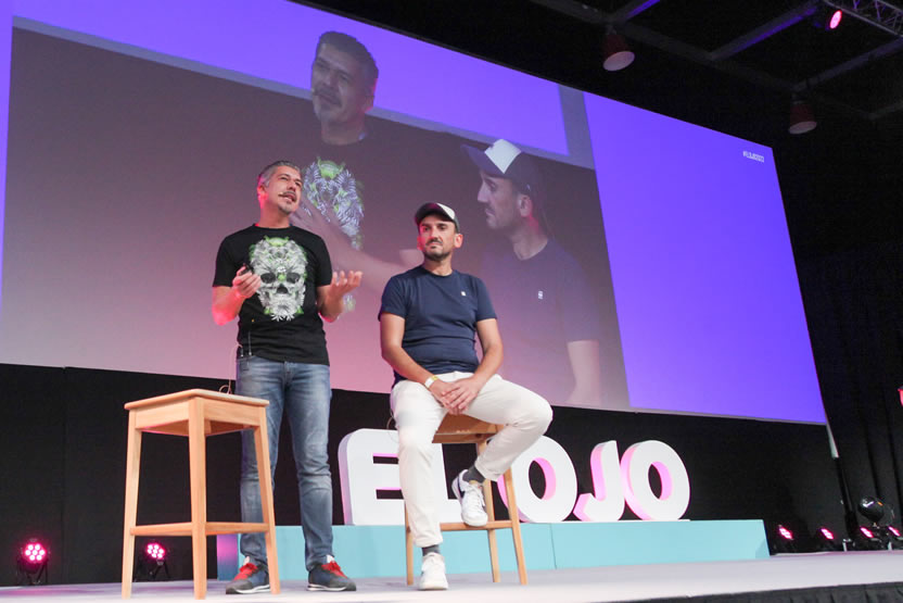 El Ojo abrió el festival con una charla de  João Totus, un personaje creado con IA