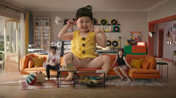 El bebé gigante de W+K e Ikea: Cambios en el hogar