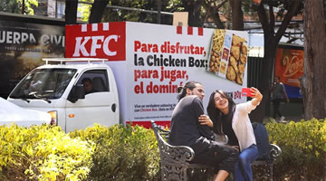 KFC y Media.Monks: Lo dice la caja